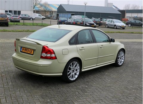 Volvo S40 - 2.5 T5 Exclusive incl BTW + 6 maand garantie - 1