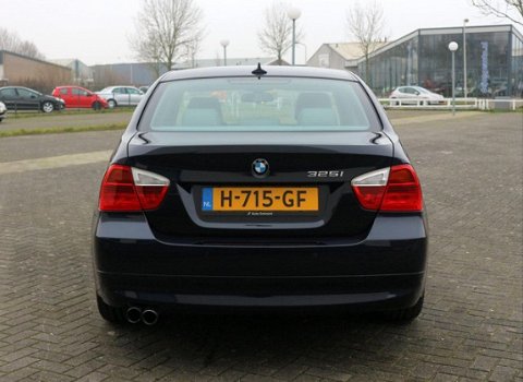 BMW 3-serie - 325i Dynamic Executive Radar HK Keyless Aktivlenkung - 1