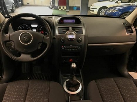 Renault Mégane Grand Tour - 1.6-16V Privilège NAVI/CLIMA/NAP/APK - 1