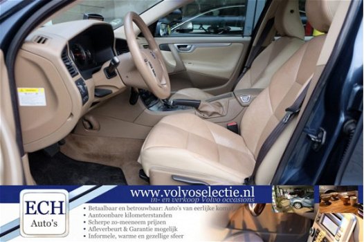Volvo V70 - D5 163 pk Automaat, Leer, Navi, Xenon, Stoelverwarming - 1