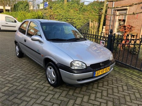 Opel Corsa - 1.4i Strada automaat stuurbekrachtiging - 1