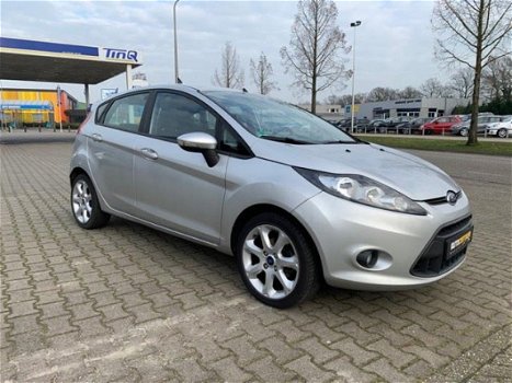 Ford Fiesta - 1.25 Ghia //2E EIGENAAR//AIRCO//STOELVERWARMING//SPRAAK BEDIENNING//STUURWIEL BEDIENIN - 1