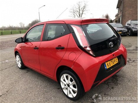 Toyota Aygo - 1.0i 69pk x-fun 5drs - airco - elektr ramen - lmv - aux - usb - cruise - 1e eig. - org - 1