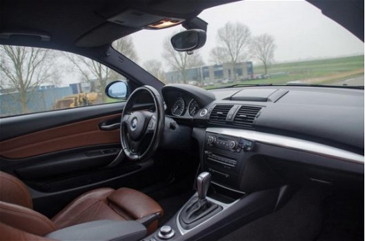 BMW 1-serie - 118i High Executive Limited Sport Edition - CARBONZWART - LEER - NAVIGATIE - 1