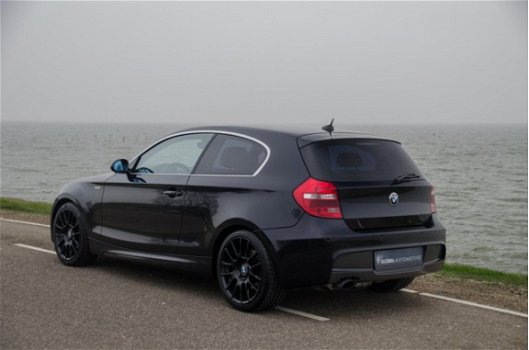 BMW 1-serie - 118i High Executive Limited Sport Edition - CARBONZWART - LEER - NAVIGATIE - 1