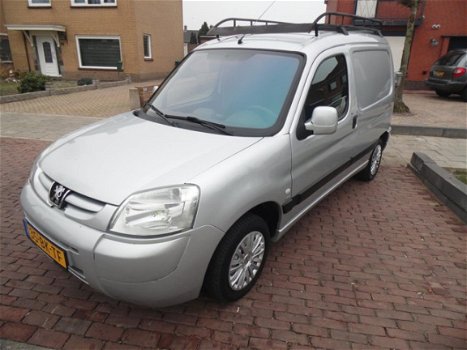 Peugeot Partner - 170C 2.0 HDI Avantage Airco, stuurpomp, elec.pakket imperiaal, trekhaak - 1