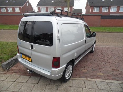 Peugeot Partner - 170C 2.0 HDI Avantage Airco, stuurpomp, elec.pakket imperiaal, trekhaak - 1