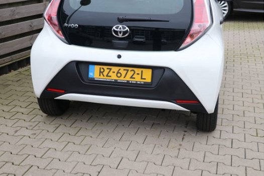 Toyota Aygo - 1.0 VVT-i x-fun Airco / 6 maand Bovag Garantie - 1