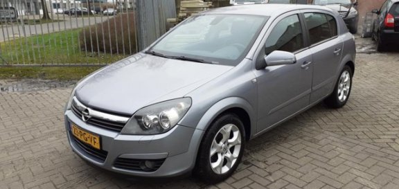 Opel Astra - 1.7 CDTi Cosmo navigatie - 1