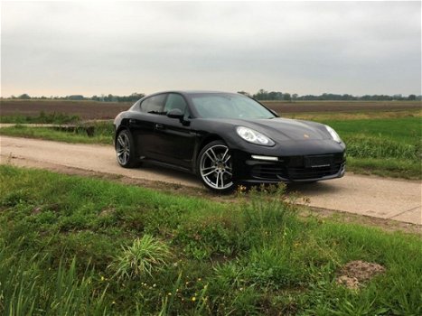 Porsche Panamera - Prachtige in topstaat €47.500 3.0 V6 - 1