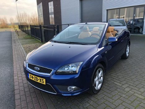 Ford Focus Coupé-Cabriolet - 1.6-16V Titanium - 1