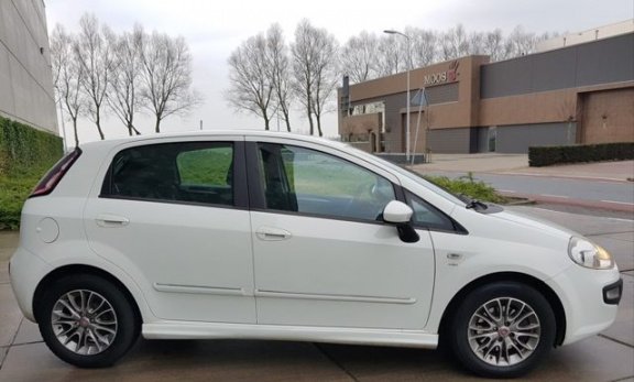 Fiat Punto Evo - 1.3 M-Jet Dynamic NAP Boekjes Nw APK Airco - 1