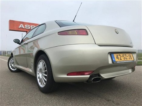 Alfa Romeo GT - 2.0 JTS Progression *APK 11-2020 *NAP - 1