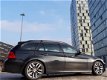 BMW 3-serie Touring - 335d High Executive 300+ PK, NAP, APK, AUT, M-sportstuur, LEER, NAVI, Shadowli - 1 - Thumbnail