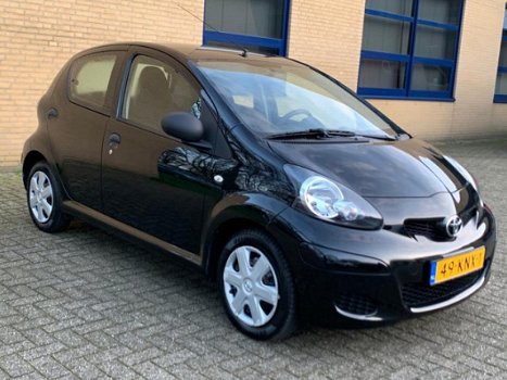 Toyota Aygo - 1.0-12V Access |NIEUWE APK|AIRCO|5DRS|NAP|DEALERONDERHOUDEN - 1