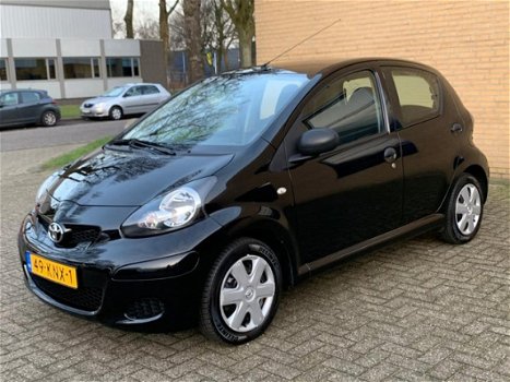 Toyota Aygo - 1.0-12V Access |NIEUWE APK|AIRCO|5DRS|NAP|DEALERONDERHOUDEN - 1