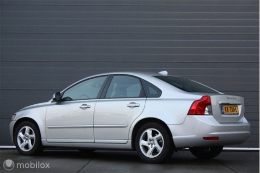 Volvo S40 - 1.6 D2 Business BTW-auto leer/navi/parkeersensor - 1