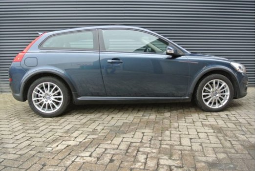 Volvo C30 - 2.0 D4 Aut. Summum MEENEEMPRIJS - 1