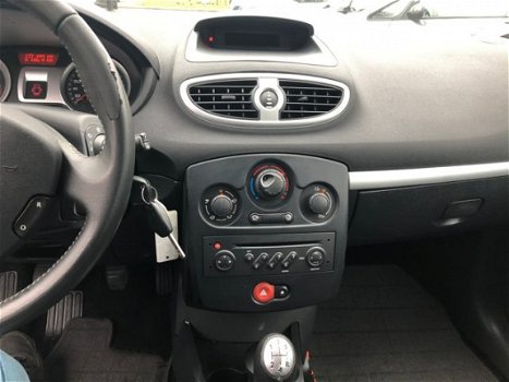 Renault Clio - 1.2 TCE Dynamique airco elektrische ramen cruise control centrale deurvergrendeling - 1