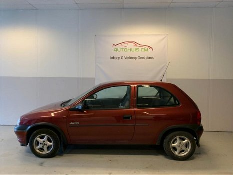 Opel Corsa - 1.4 automaat, weinig km - 1