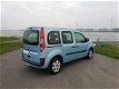 Renault Kangoo Family - 1.6-16V Privilège Airco/2 schuifdeuren/Cruise-Control/1 jaar apk/Nap/Nette a - 1 - Thumbnail