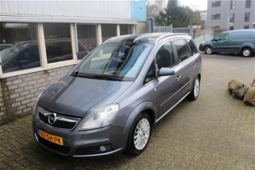 Opel Zafira - 2.2 Cosmo - 1