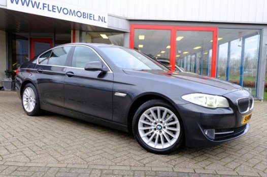 BMW 5-serie - 525d High Executive Aut. Leder/Xenon/Navi/Sportstoel/Enz - 1