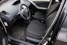 Toyota Yaris - 1.3 VVTi Sol 5-Deurs Airco