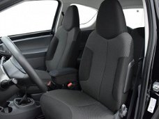 Toyota Aygo - 1.0 12V VVT-I Comfort Navigator (NAVI/AIRCO/ELEK.RAMEN)