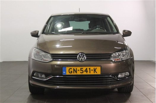 Volkswagen Polo - 1.2 TSI Highline / 2015 - 1