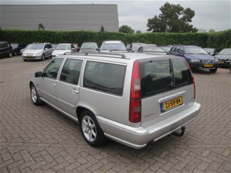 Volvo V70 - 2.5 D Comfort alle onderhoud gehad+d.riem nieuw - 1