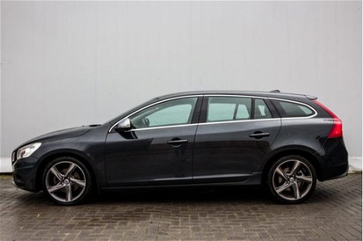 Volvo V60 - 1.6 DRIVe R-Design | Navi | Clima | Cruise | PDC | 18'' LMV | Nette NL Auto - 1