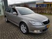 Skoda Octavia Combi - Navigatie / Trekhaak / Stoelverwarming 1.4 TSI Greentech Ambition Business Lin - 1 - Thumbnail