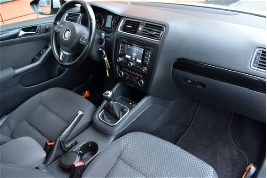 Volkswagen Jetta - 1.2 TSI Comfortline Executive Navigatie - 1