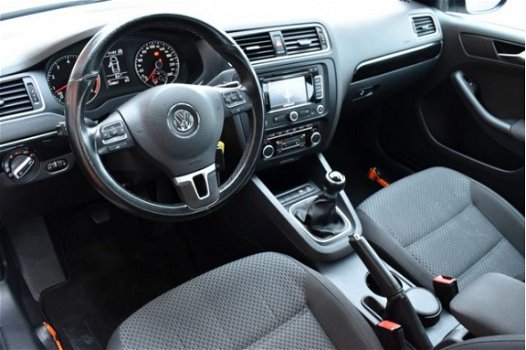 Volkswagen Jetta - 1.2 TSI Comfortline Executive Navigatie - 1