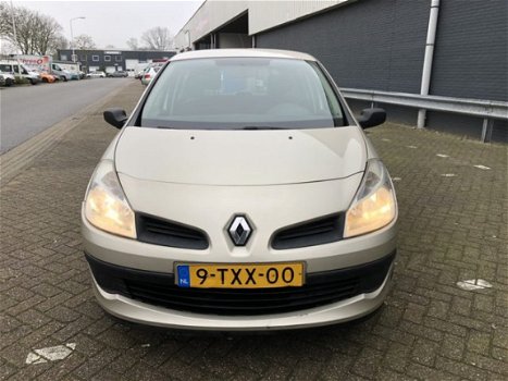 Renault Clio - 1.2-16V Authentique - 1