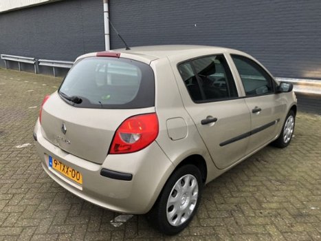 Renault Clio - 1.2-16V Authentique - 1