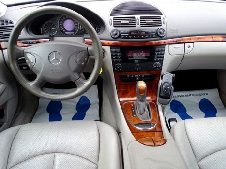 Mercedes-Benz E-klasse - 240 Elegance Aut-Leer-Ecc-Pdc - 1