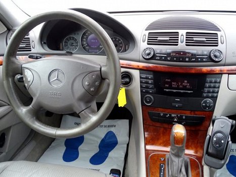 Mercedes-Benz E-klasse - 240 Elegance Aut-Leer-Ecc-Pdc - 1