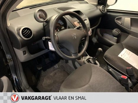 Peugeot 107 - 1.0-12V Millesim 200 5 deurs -Airco-Bleutooth - 1