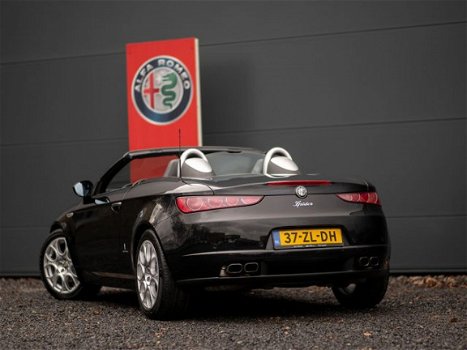 Alfa Romeo Spider - 2.2 JTS Exclusive | Leer | Elektr.stoelen | Stoelverwarming - 1