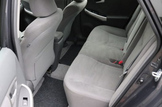 Toyota Prius - 1.8 Comfort Navigatie-Smart entry - 1