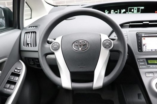 Toyota Prius - 1.8 Comfort Navigatie-Smart entry - 1
