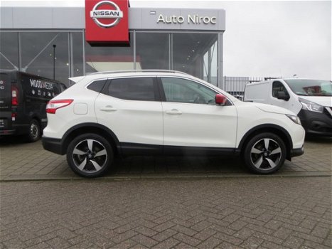 Nissan Qashqai - DIG-T 163 N-Connecta * DESIGN PACK * 1.500 KG trekgewicht - 1