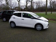 Toyota Aygo - 1.0 VVT-i x-now MOOIE AUTO AIRCO EN ELEK.PAKKET