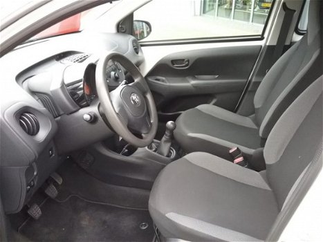 Toyota Aygo - 1.0 VVT-i x-now MOOIE AUTO AIRCO EN ELEK.PAKKET - 1