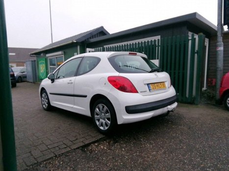 Peugeot 207 - 1.6 VTi Look Panoramadak Snelle 1.6 motor - 1