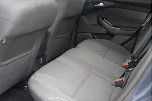 Ford Focus Wagon - 1.0 EcoBoost Titanium Navigatie+Camera+Ecc+Kelles+Privacyglass= ZEER LUXE - 1