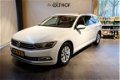 Volkswagen Passat Variant - 1.6 TDI Highline / CRUISE / NAVI / CLIMATE / - 1 - Thumbnail