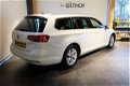 Volkswagen Passat Variant - 1.6 TDI Highline / CRUISE / NAVI / CLIMATE / - 1 - Thumbnail